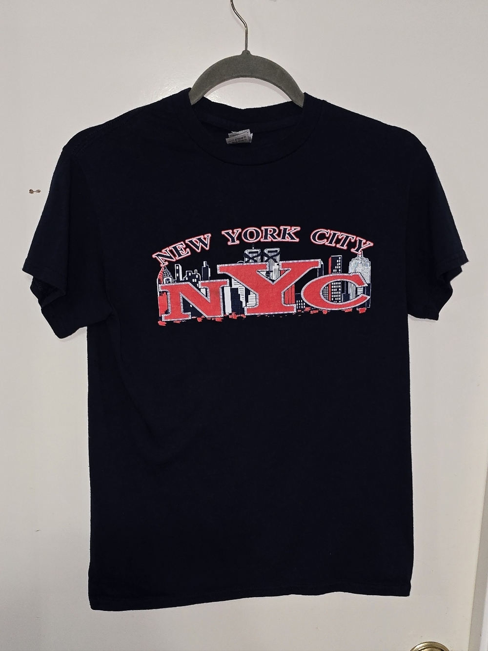 #6047 Gildan Navy Blue  Short Sleeve Tee with Red NYC Graphic